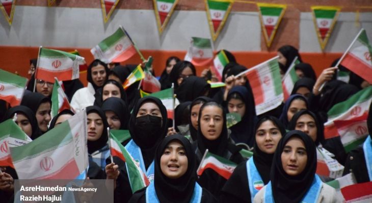 آئین مراسم نواختن گلبانگ انقلاب اسلامی در همدان