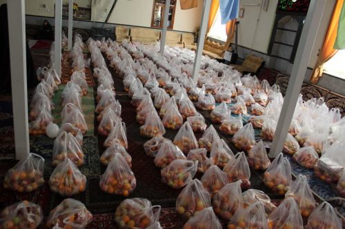 تهیه و توزیع ۳۰۰۰ بسته معیشتی بسیج سازندگی سپاه در شب یلدا