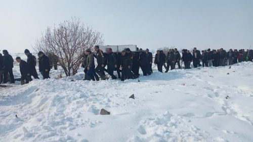 مادر شهید علی رستگاری‌صباح به دردانه‌ی شهیدش پیوست