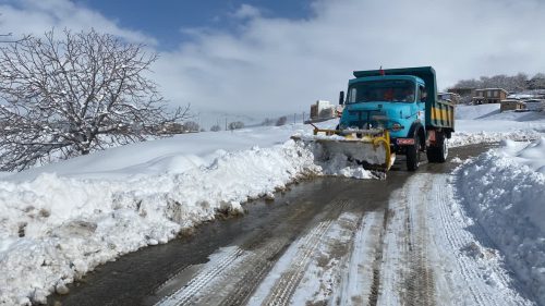 ۴۵۰۰ کیلومتر از راه های تویسرکان بازگشایی شد/ برفروبی راه های روستایی تویسرکان در دست اقدام