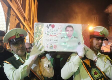 وداع مردم ملایر با شهید مدافع امنیت/تصاویر