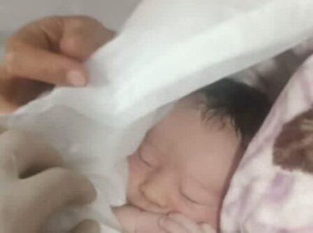 تولد نوزاد عجول در آمبولانس اورژانس ۱۱۵ ازندریان