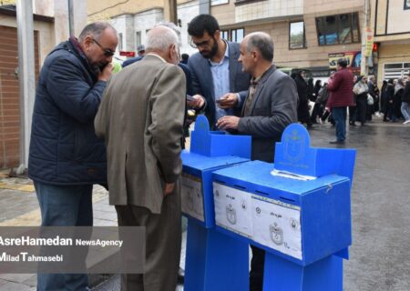 گفتگوی مردمی با نمازگزاران همدانی در عید سعید فطر