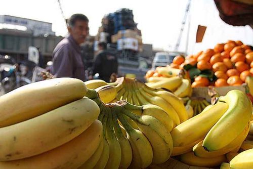 واسطه‌گری و احتکار؛ عوامل پنهان در گرانی میوه‌