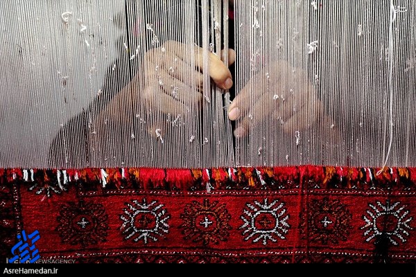 احیای فرش اصیل همدان در گرو احیای ریسندگی دستی و سنتی است/قصه دست و دار مهربانوهای ایرانی