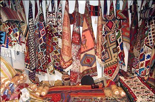 عمان، ترکمنستان و چین در نمایشگاه صنایع‌دستی همدان/ ۱۶۰ غرفه پذیرای هنرمندان